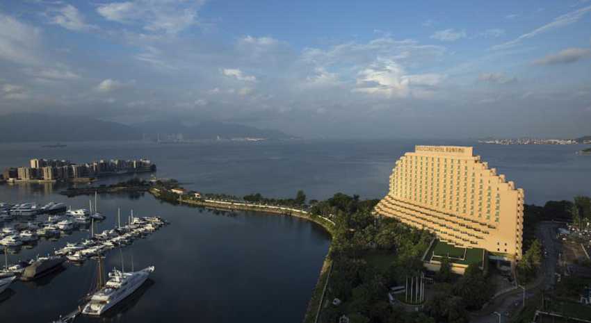 пляжные отели в гонконге. Hong-Kong-Gold-Coast-Hotel