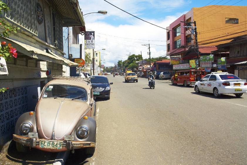 Такие машины у них не редкость - видимо от США еще остались