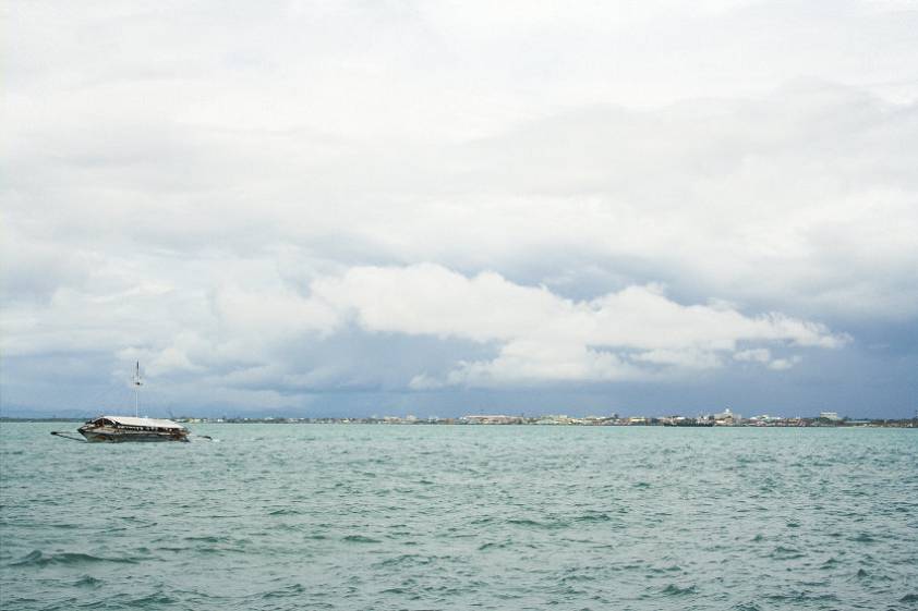 Вид на остров Панай Вид на остров Панай