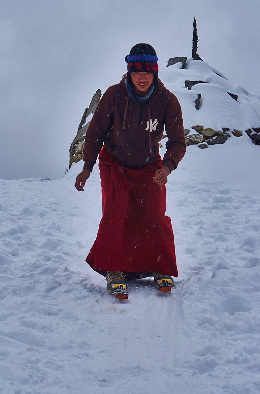 Монахам как и нам, снег в радость Монахам как и нам, снег в радость