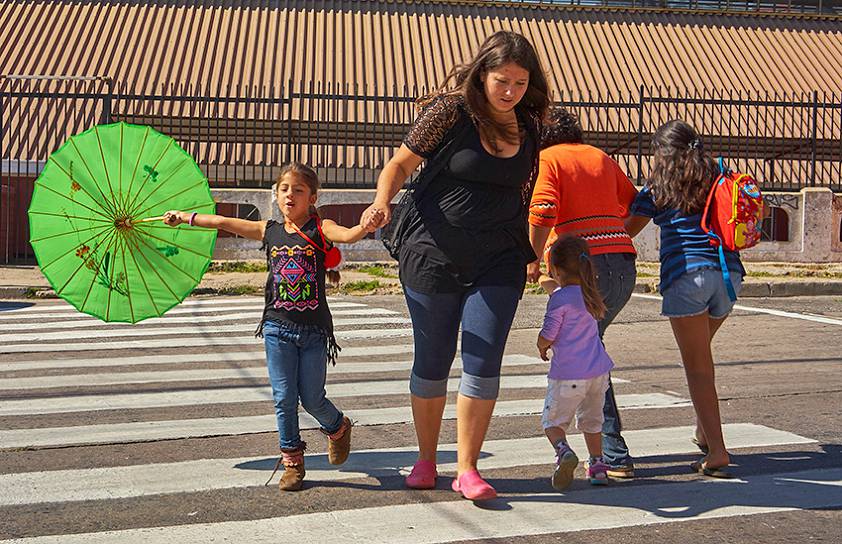 Люди на улицах города