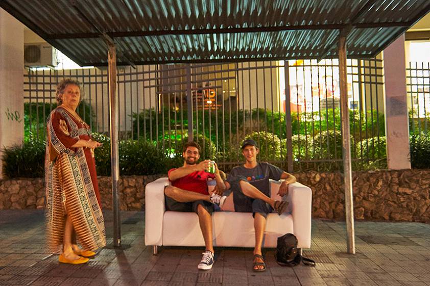 Вот такие в Бразилии автобусные остановки )))