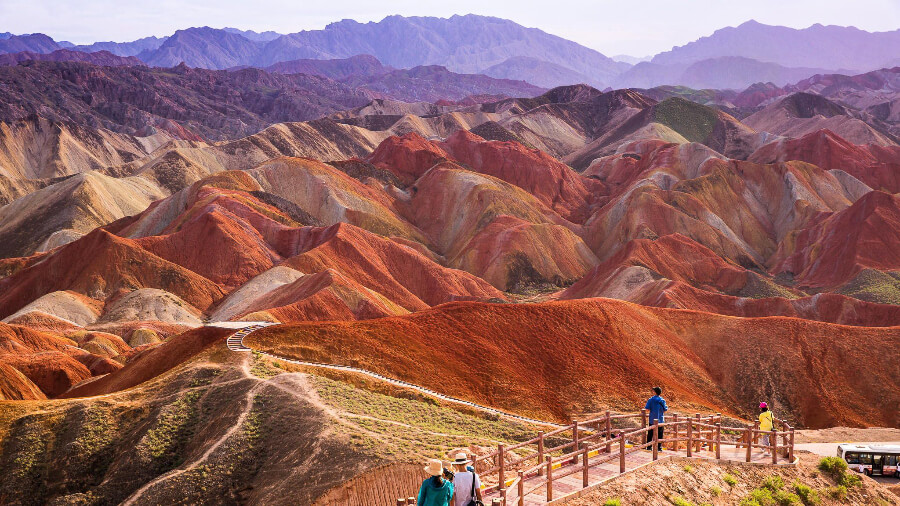 Чжанъе, Разноцветные горы
