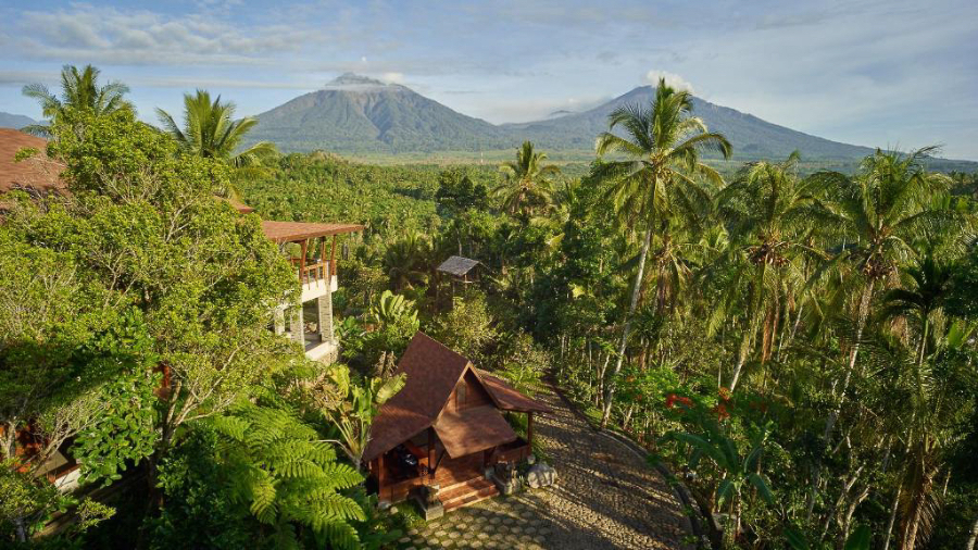 Вулкан Иджен