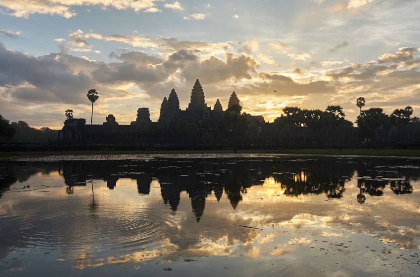 Рассвет в Ангкор Ват