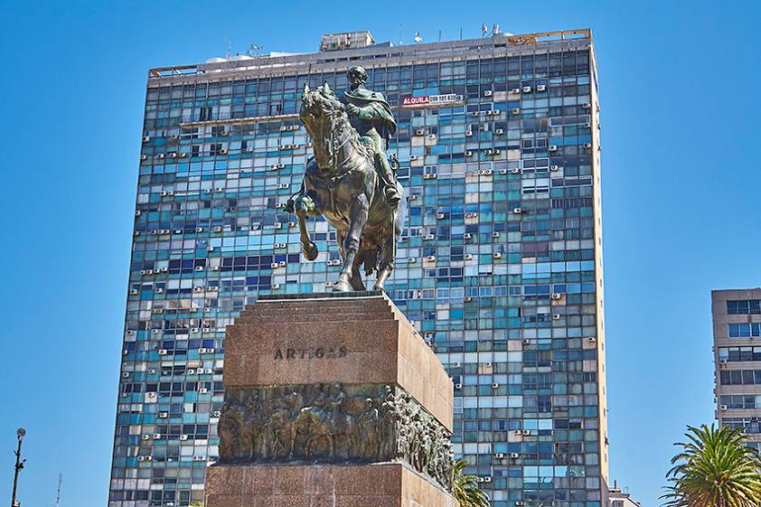 Продолжаем гулять по столице Уругвая
